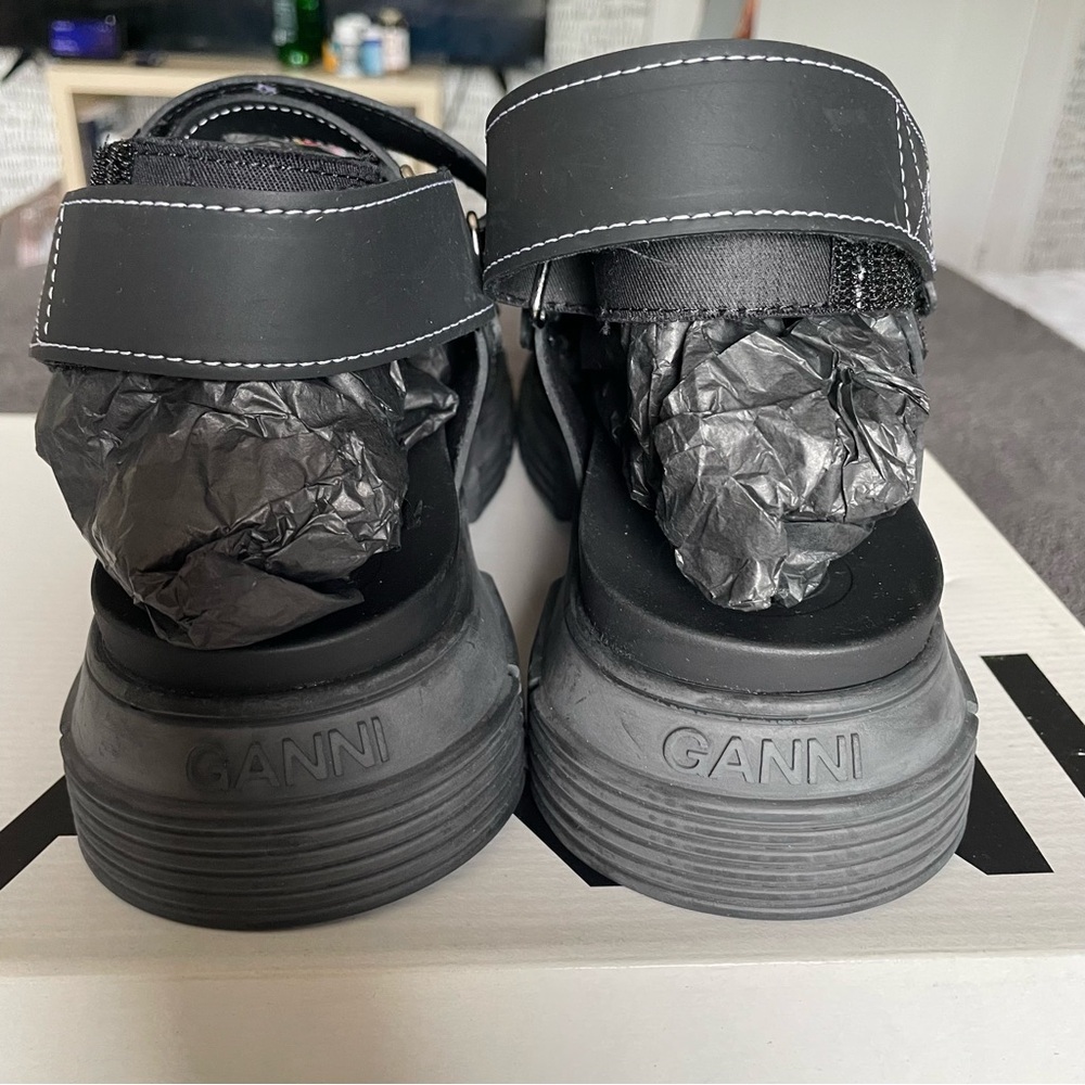 NWT GANNI CHUNKY RUBBER SOLE SANDAL W/VELCRO SIZE 40 - Picture 4 of 8